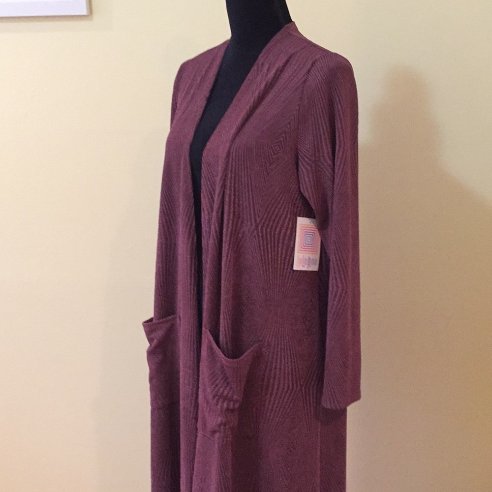 NWT M Sarah Lularoe Beautiful Brocade Pattern